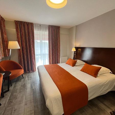 ריביווילה Hotel Le Menestrel מראה חיצוני תמונה