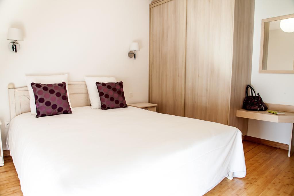 ריביווילה Hotel Le Menestrel מראה חיצוני תמונה
