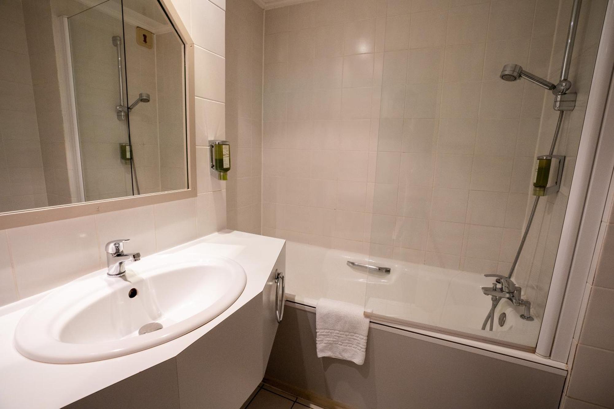 ריביווילה Hotel Le Menestrel מראה חיצוני תמונה