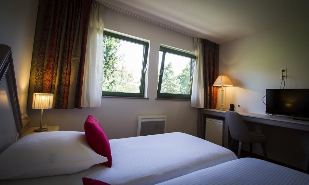 ריביווילה Hotel Le Menestrel מראה חיצוני תמונה